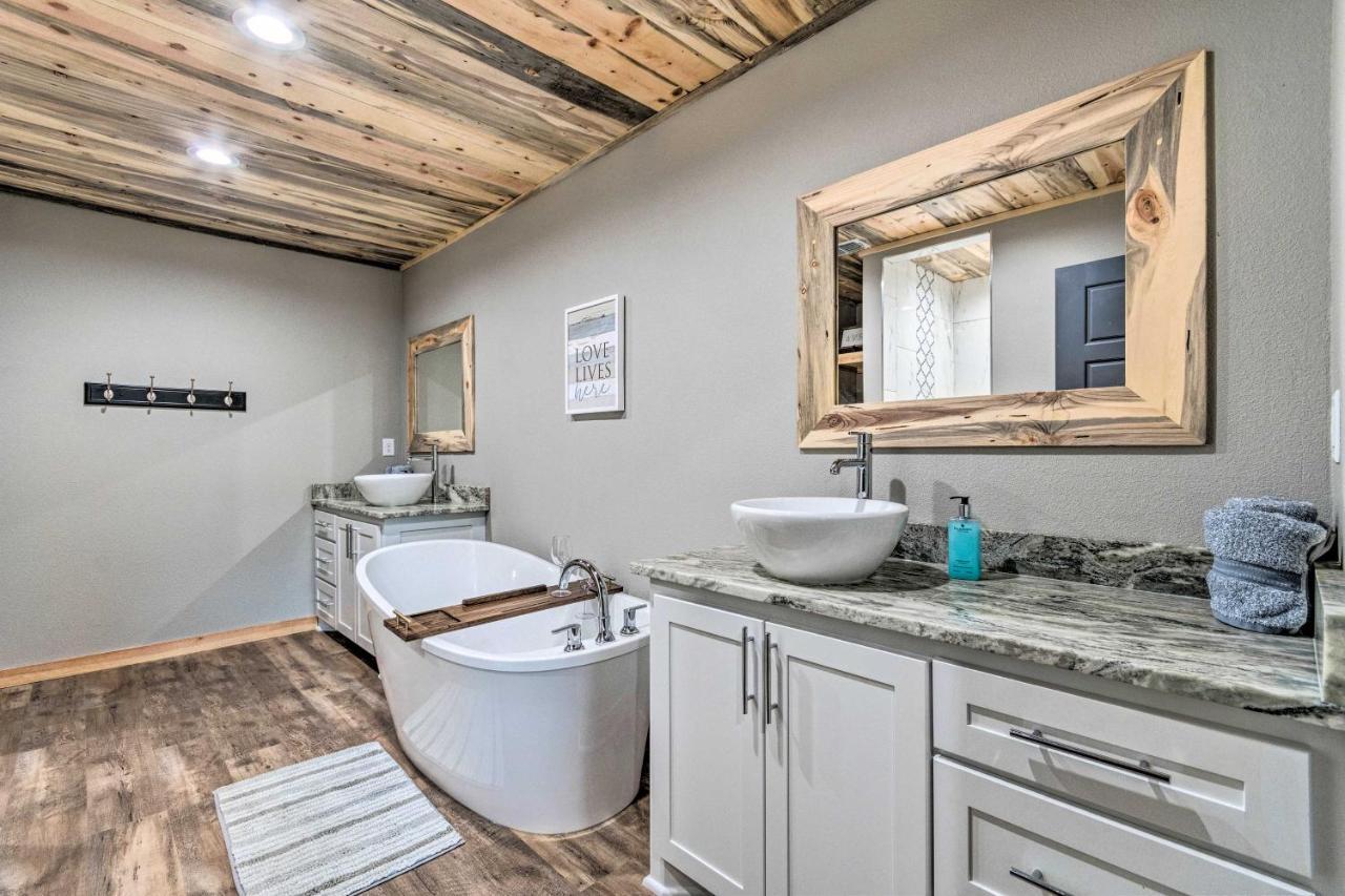 Upscale Riverfront Home With Beach And Fire Pit! Glenwood Exterior photo